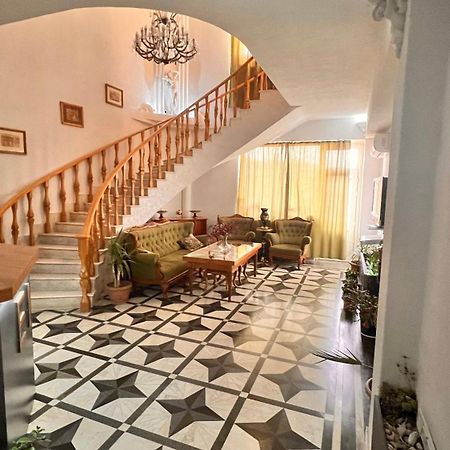 יירבאן Elross Hotel מראה חיצוני תמונה