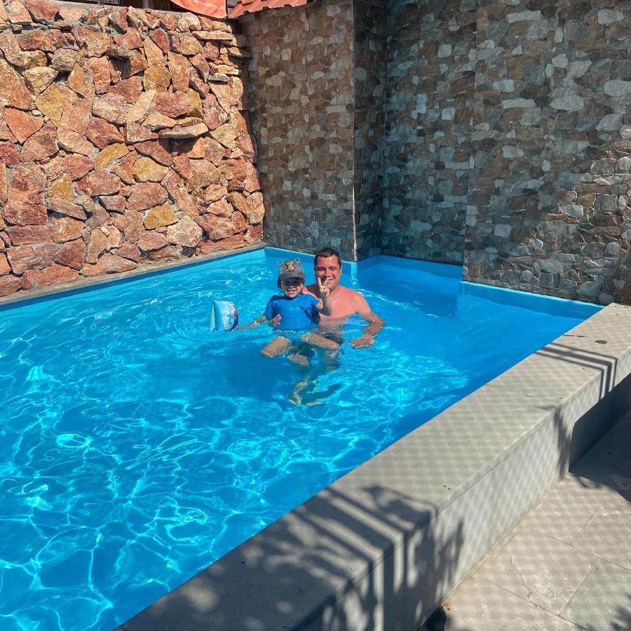 יירבאן Elross Hotel מראה חיצוני תמונה